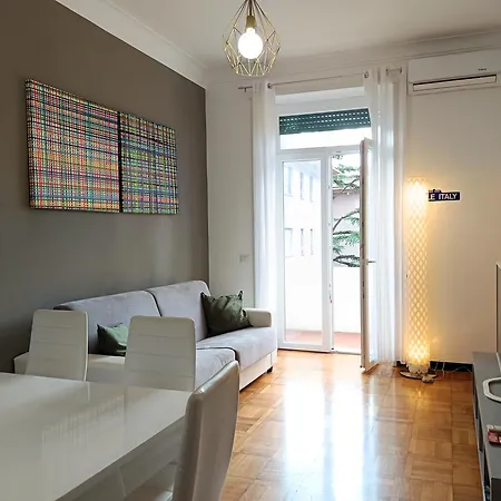 Urban Living - Center - Vatican - Metro Apartment